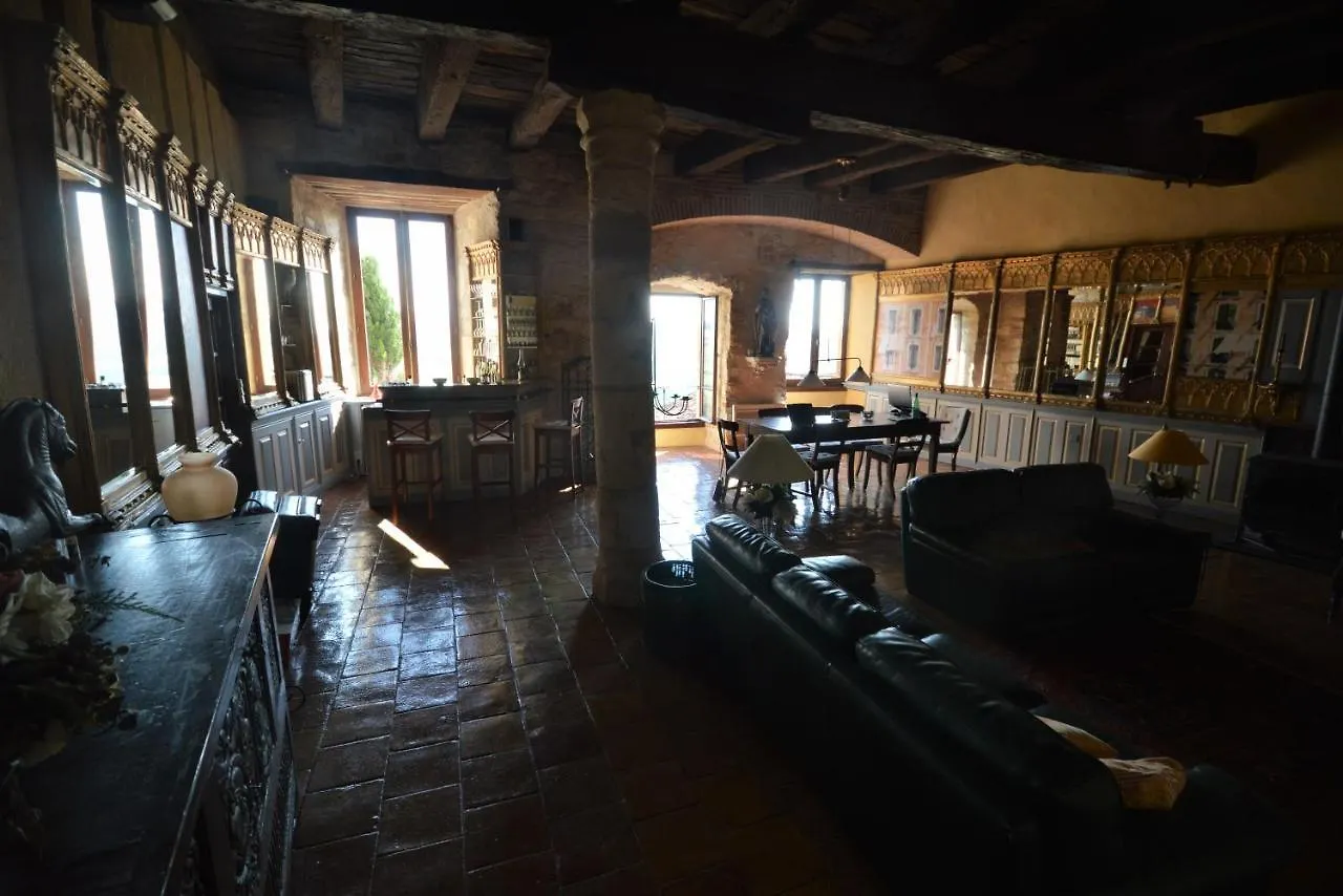 فندق مبيت وإفطار مبيت وإفطار كورد سور سيال Logis Sur Ciel